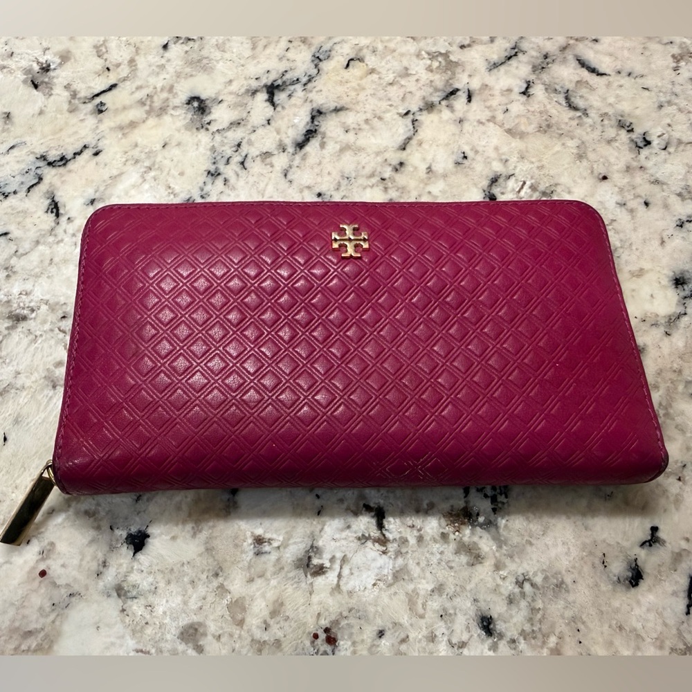 Tory Burch Quilted Zip Wallet in Deep Berry EUC